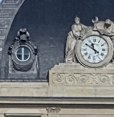 Clock and dormer of the École Militaire, Galaxy S25 ×12 zoom