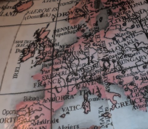 Place names on a globe, Enhance Lab ×2 from quad-Bayer input, 100% crop